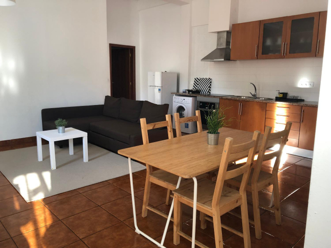 Kitchen 5, Velasmar II, Velas