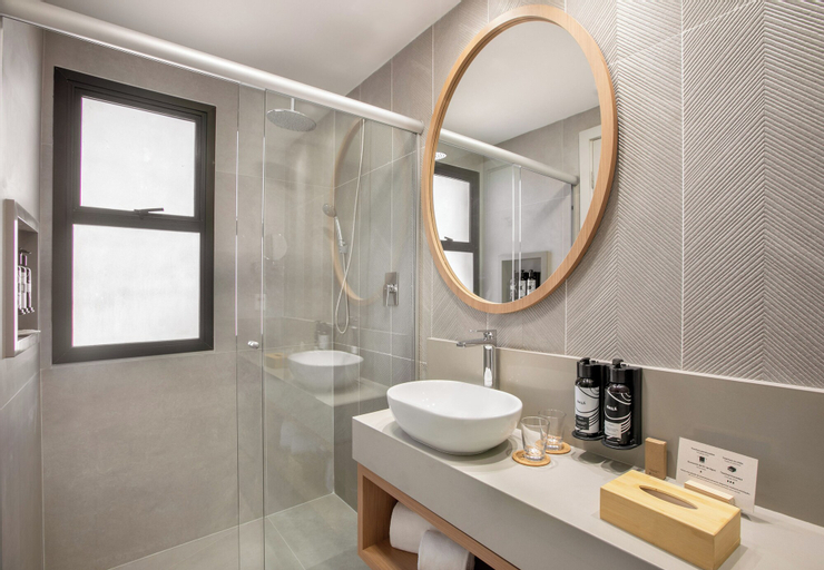 Bathroom 12