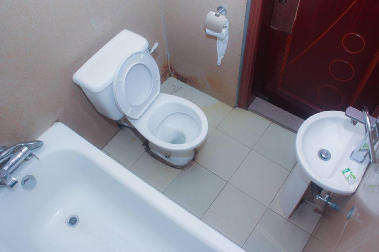 Others 4, Owees Place-Guest Room, Surulere