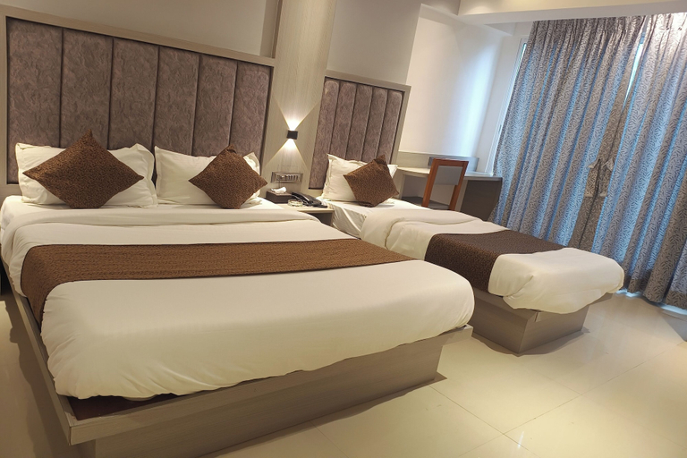 Bedroom 2, Hotel Preston, Mumbai Suburban