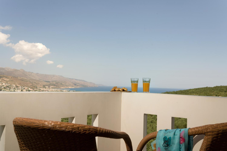 Others 3, Majestic Villa, Crete