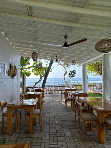 Food & Drinks 4, MIRISSA Reef Serenity, Weligama