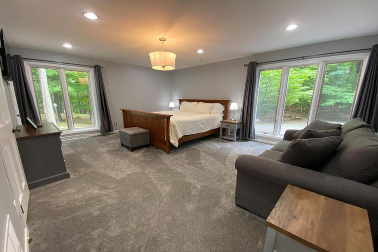 Bedroom 2, Turret House at Birchwood, Emmet