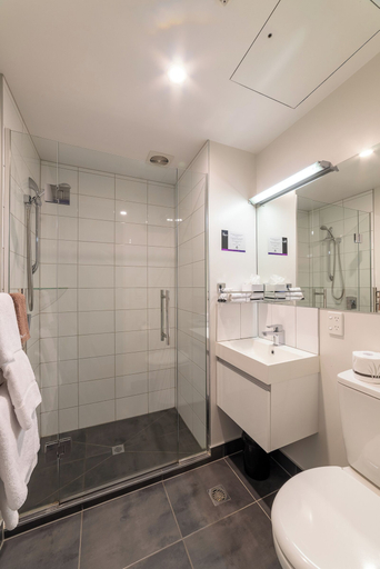 Bathroom 4, 315 Euro Motel & Serviced Apartments, Dunedin