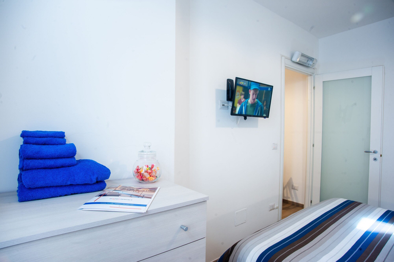 Room 3, Casina Cato in Sanremo, Imperia