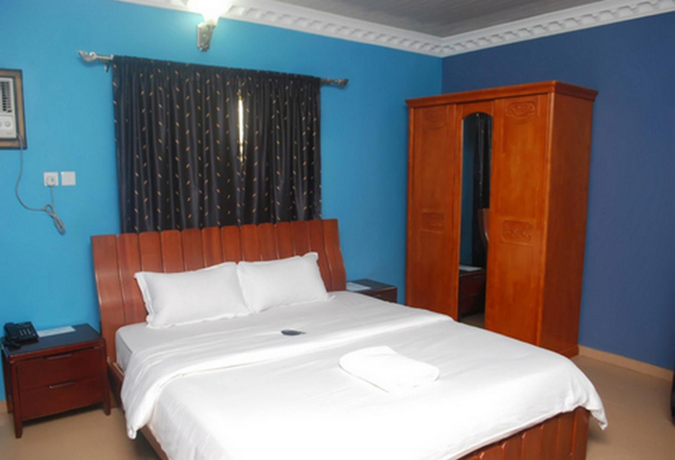 Others 5, Owees Place-Guest Room, Surulere