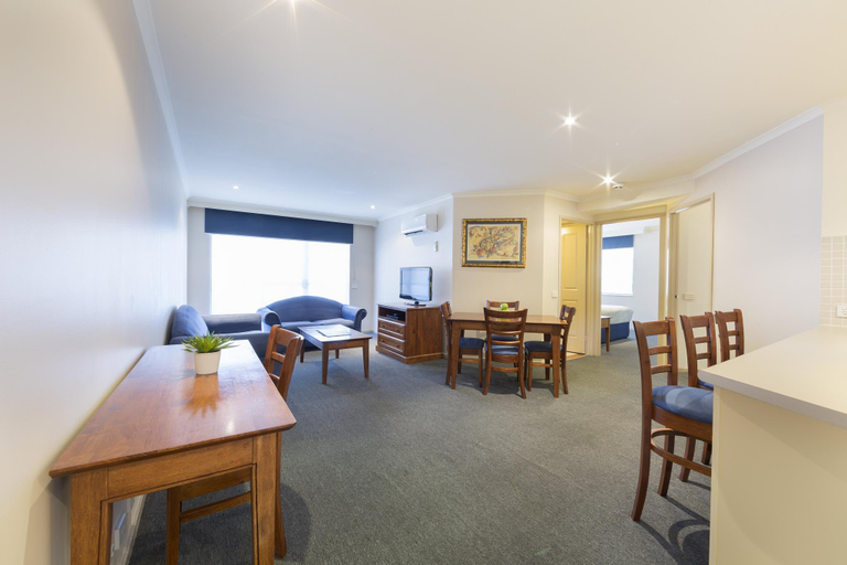 Dining Room 6