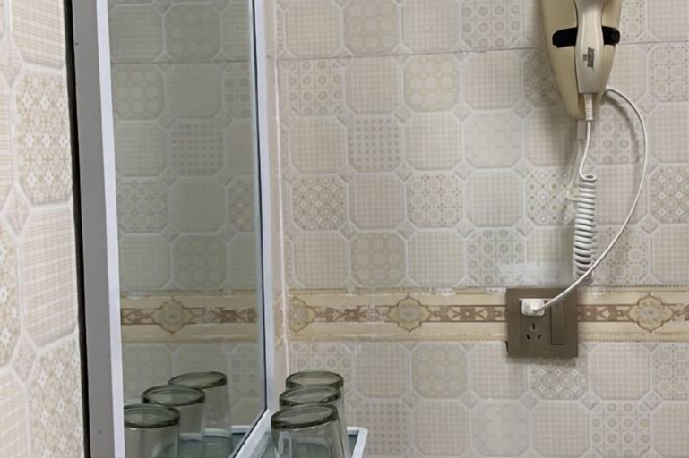 Bathroom 4