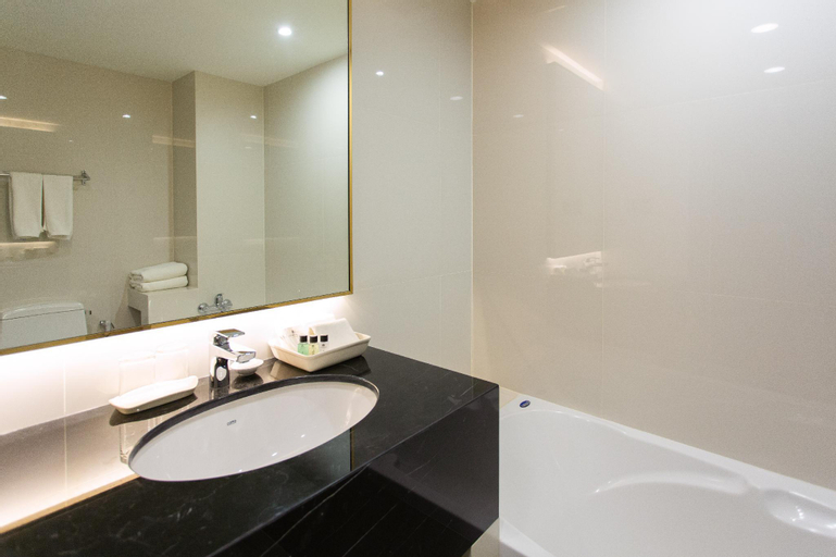Bathroom 4