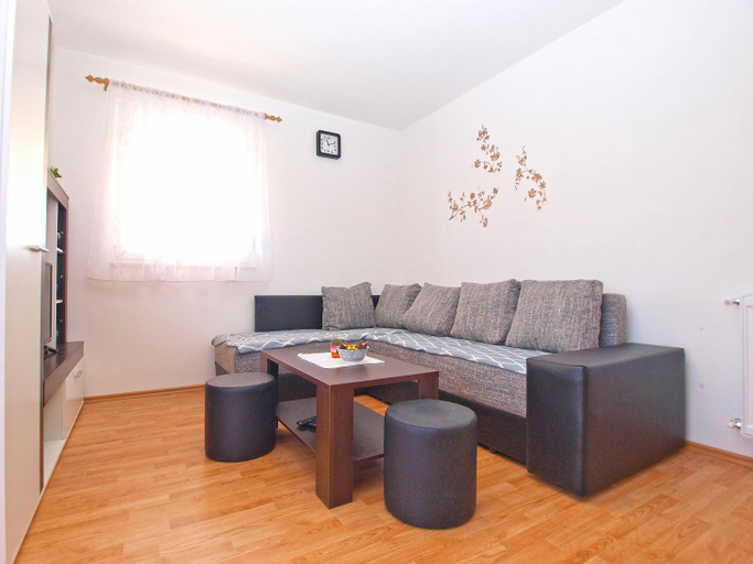 Others 4, Apartments Mala Vala 1332, Fažana