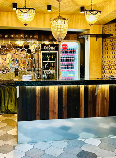 Food & Drinks, Plai