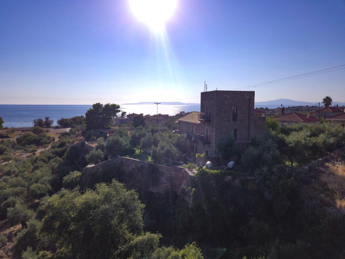 Others 3, To Palio, Peloponnese