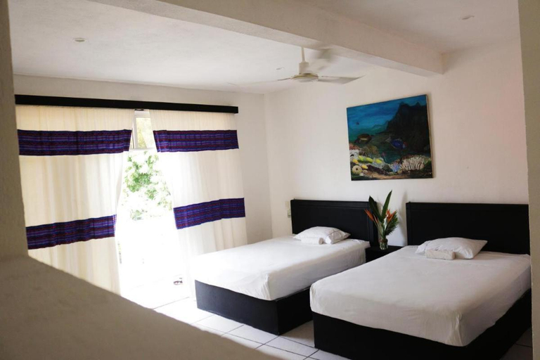 Others 2, Apartment with blacony and sea view, Dist. Pochutla