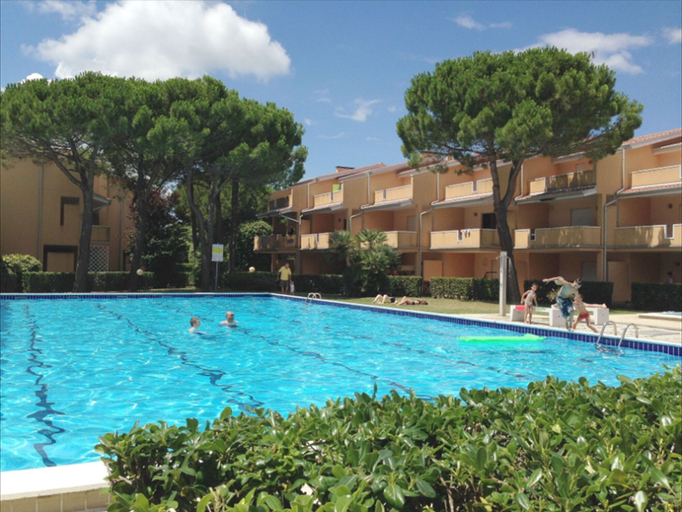 Room 4, Selene C1-7 in Bibione, Venezia