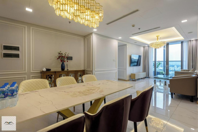 Dining Room 4
