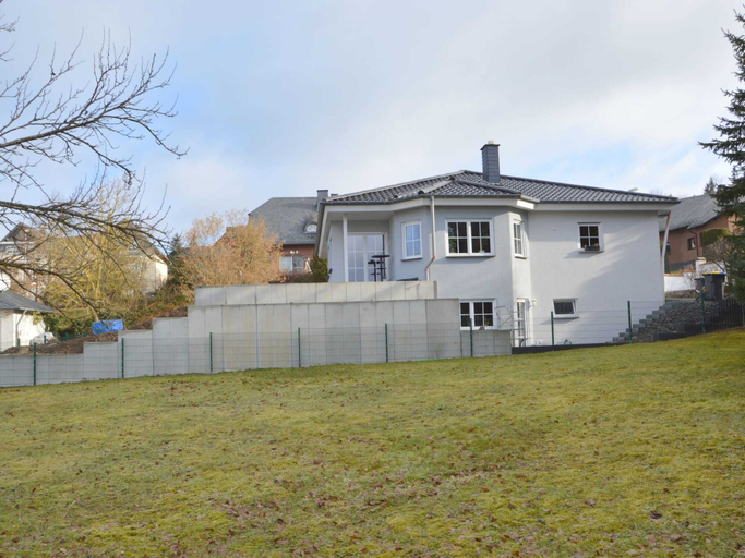 Exterior & Views, Beautiful Holdiday Home in Ulmen Near the Lake, Cochem-Zell