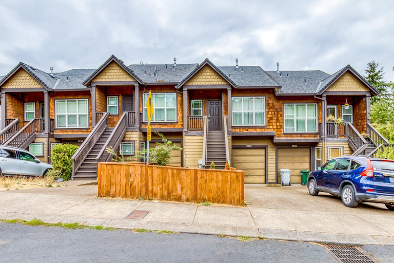 Happy Valley Hideway, Clackamas