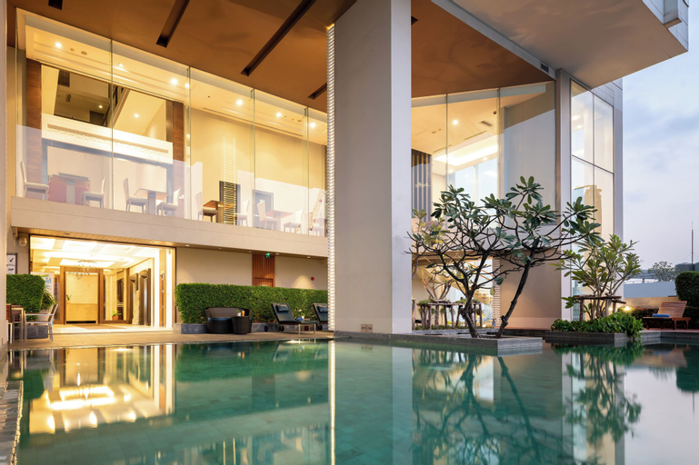 Jasmine Resort Hotel, Wattana