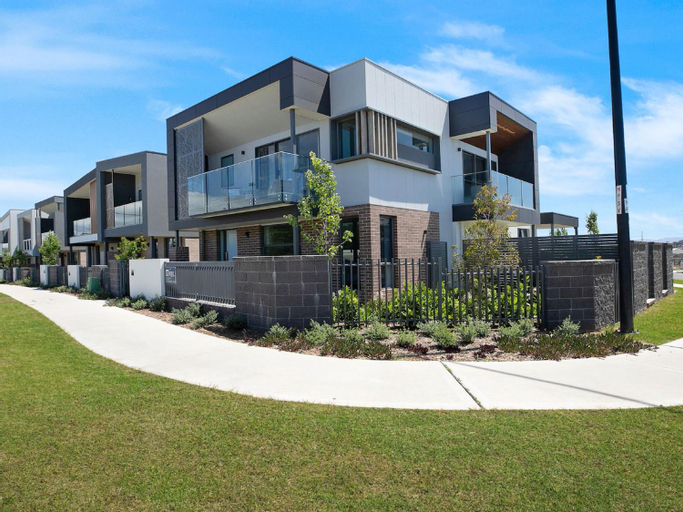 Exterior 13