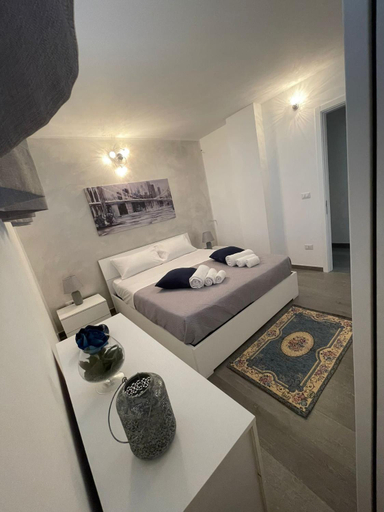 Others 2, B&b armonia, Lecce