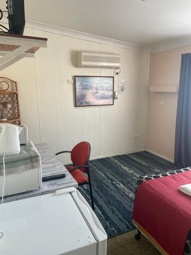 Others 4, Merriwa Motor In, Upper Hunter Shire