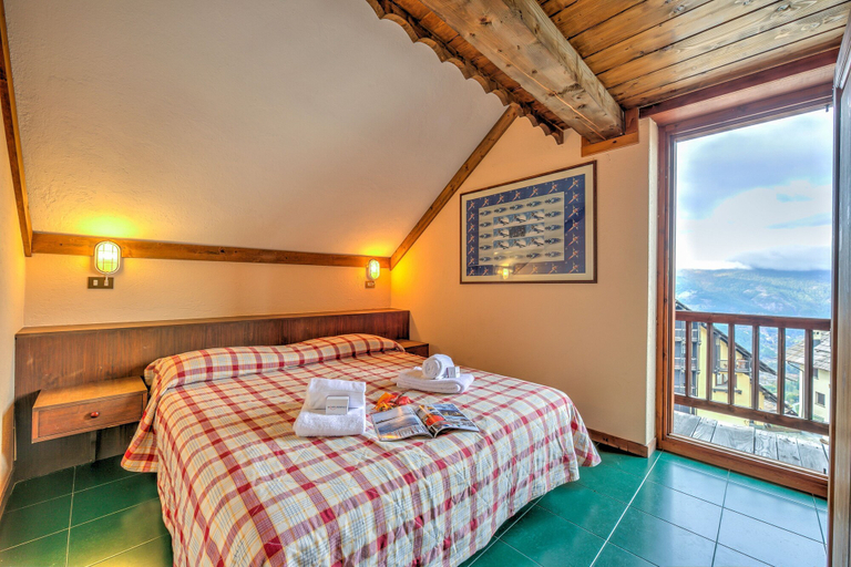 Room 3, Grange Hike Ski - 44D Sestriere, Torino