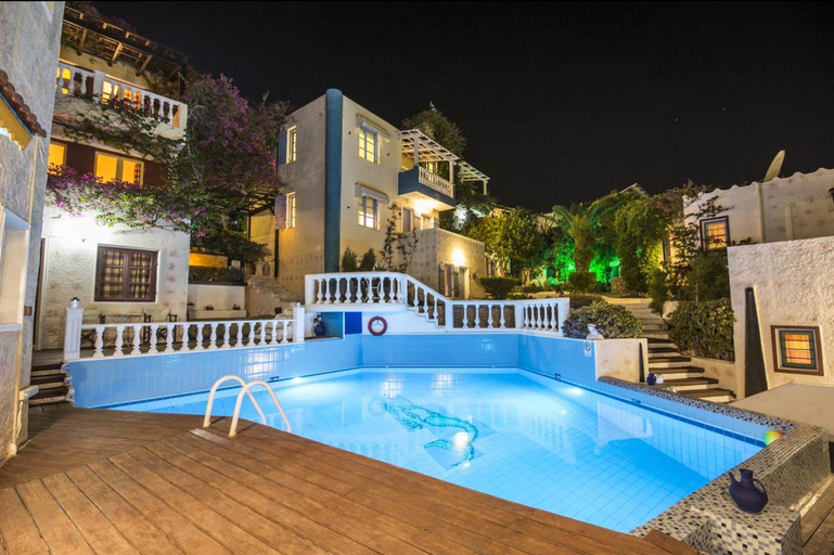 Others 2, Standard big room apartment in blue Aegean with shared pool, kitchen and Ac, Crete