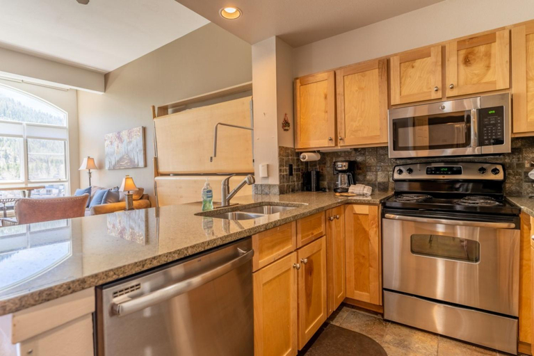Kitchen 2, Lakeshore by Summit County Mountain Retreats, Summit