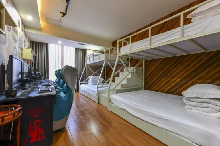 Bedroom 16