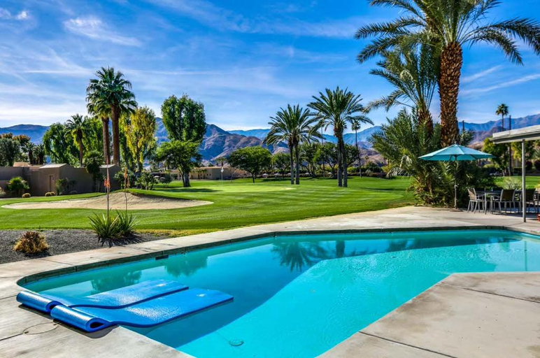 Sport & Beauty 2, Mod Reflections at Tamarisk, Riverside