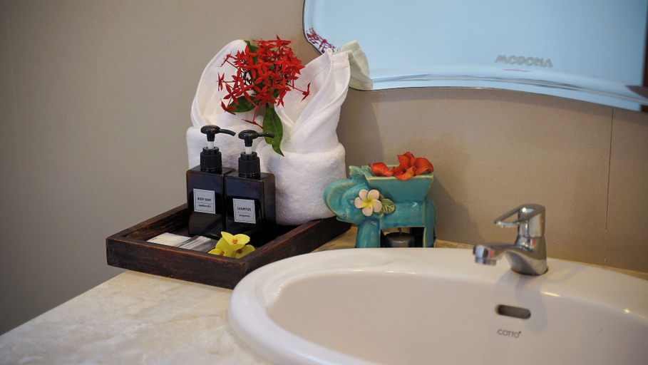 Bathroom 3, Laph Kham House, Muang Chiang Mai