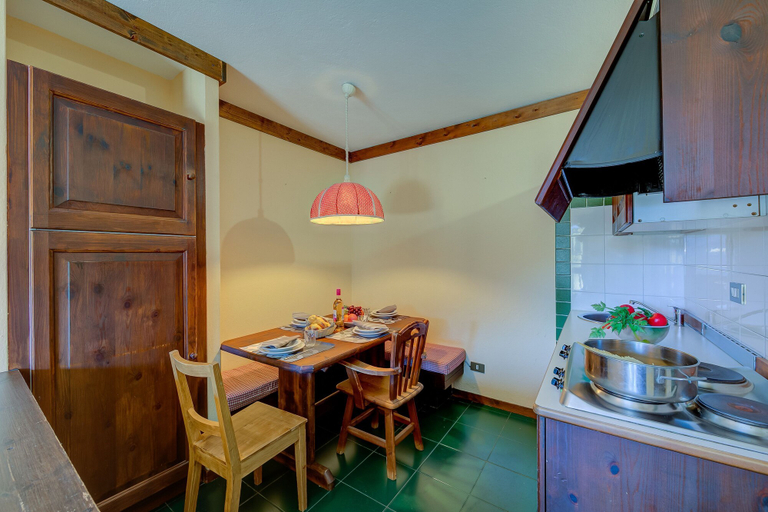 Room 4, Grange Hike Ski - 34C Sestriere, Torino