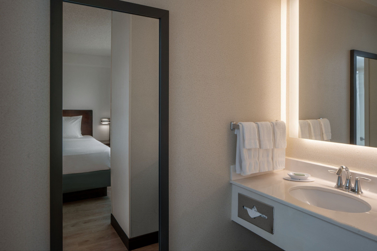 Bedroom 4, SpringHill Suites Marriott Ft Lauderdale Airport/Cruise Port, Broward