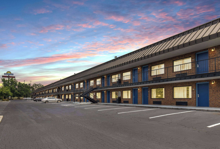 Exterior & Views 2, Days Inn by Wyndham St George, Dorchester