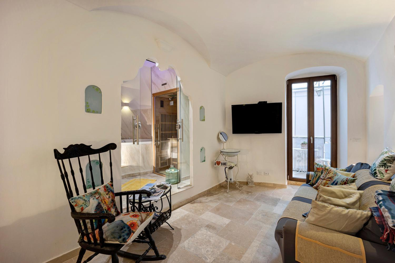 Others 3, La stanza segreta con spa privata, Imperia