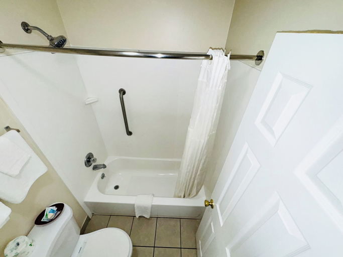 Bathroom 5, Euro Inn and Suites Slidell, Saint Tammany
