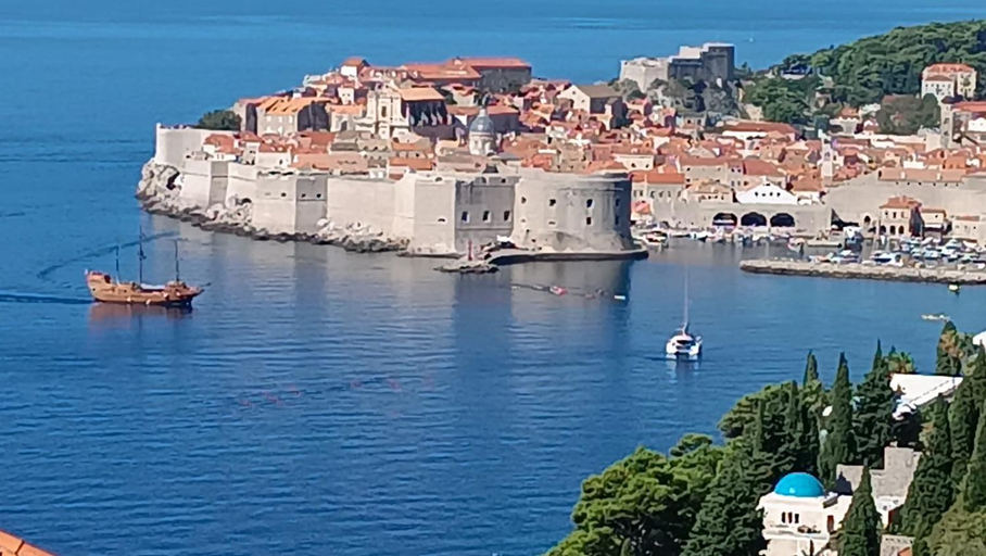 Exterior & Views 2, Charming Apartment With Terrace and Old Town View, Dubrovnik