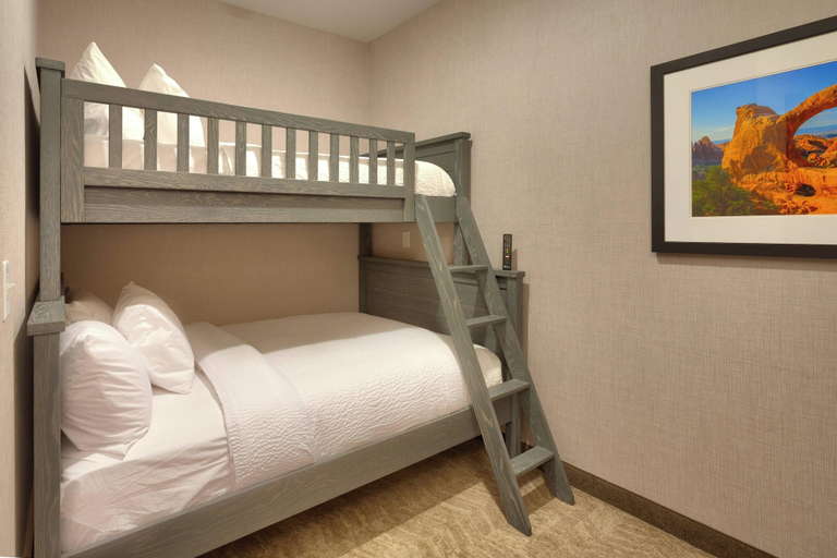 Bedroom 2, SpringHill Suites by Marriott Moab, Grand