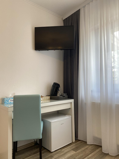 Others 5, Roomzzz Sibiu, Sibiu