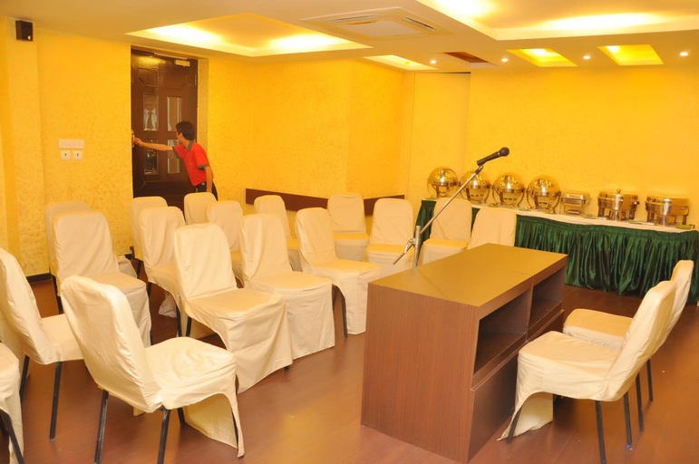 Food & Drinks 4, Nayagara Hotels, Chennai