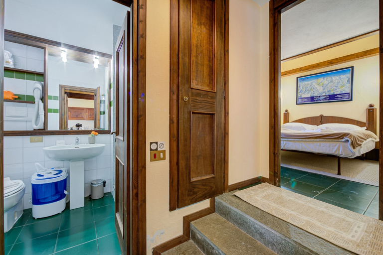 Room 2, Grange Hike Ski - Grange Terrace Suite, Torino