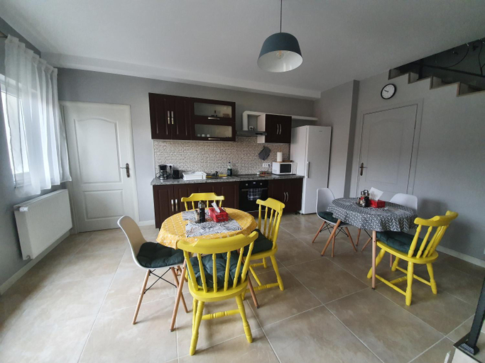 Others 3, Edith's House, Turda
