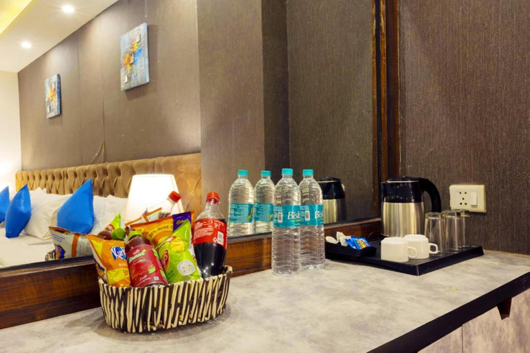 Food & Drinks 5, Hotel Excellency, Delhi