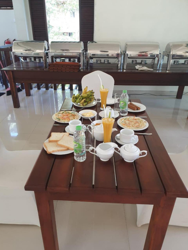 Food & Drinks 1, Delhousie Hotel, Ambagamuwa
