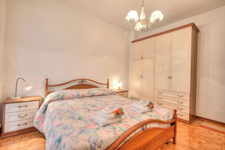 Room 4, Casa Letizia few min From sea, Imperia