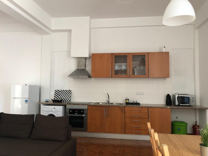 Kitchen 2, Velasmar II, Velas