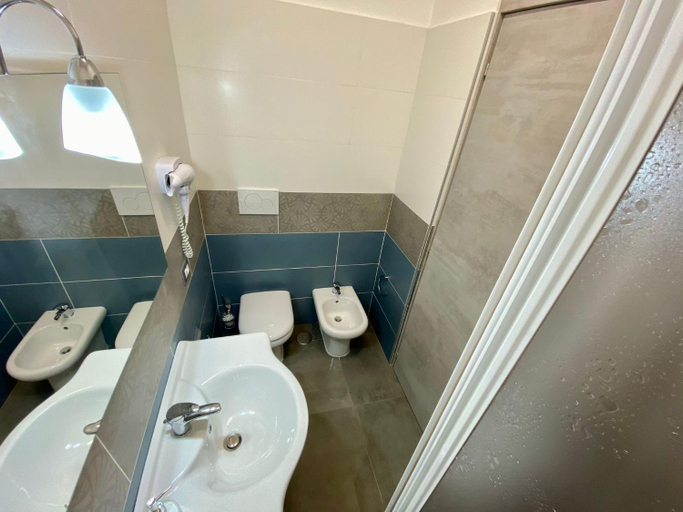 Others 5, B&B DEL CORSO, Salerno