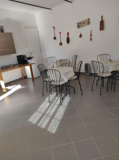 Others 3, B&B Anyme, Pavia