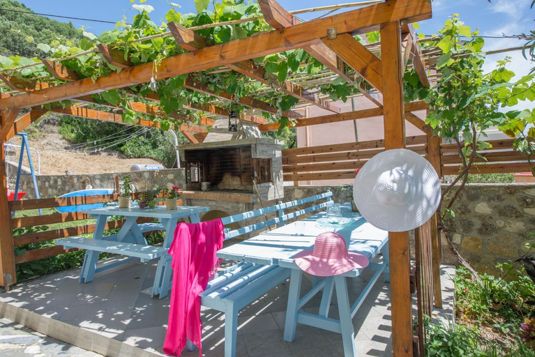 Facilities 5, Spiros and Polyxeni Apartments Afionas, Ionian Islands