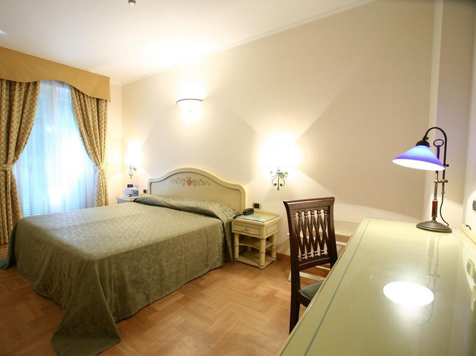 Bedroom 9